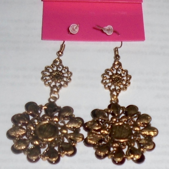 Red Crystal Rhinestone Teardrop Earrings- FABULOUS BETSEY JOHNSON - Picture 5 of 5